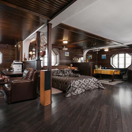 Apartamento The Sky Loft Kiev Exterior foto