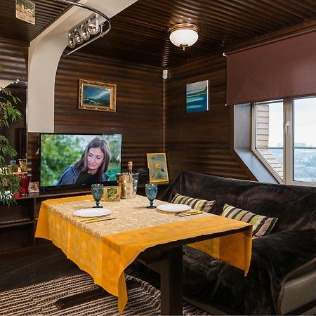 Apartamento The Sky Loft Kiev Exterior foto