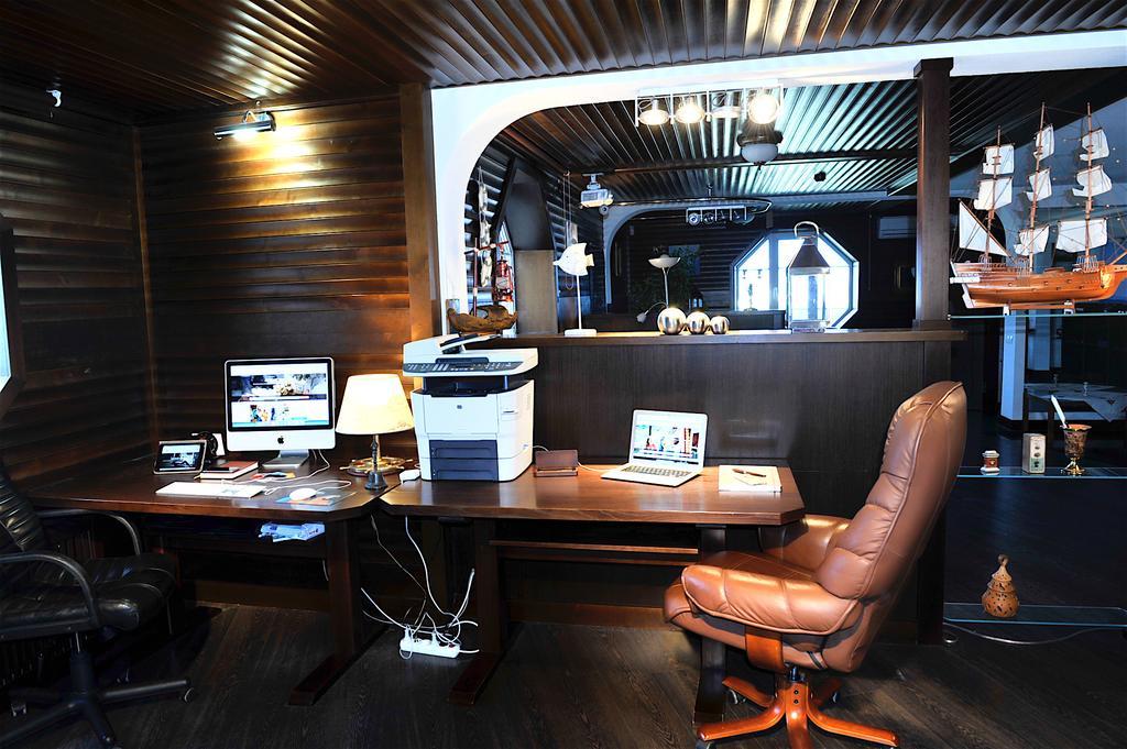 Apartamento The Sky Loft Kiev Exterior foto