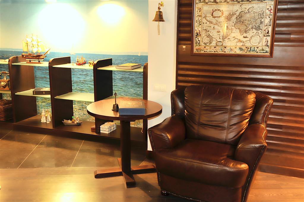 Apartamento The Sky Loft Kiev Exterior foto